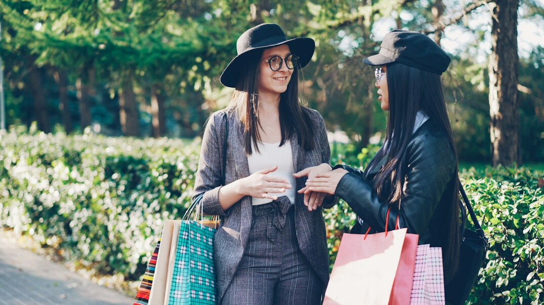 store detective observing shopper